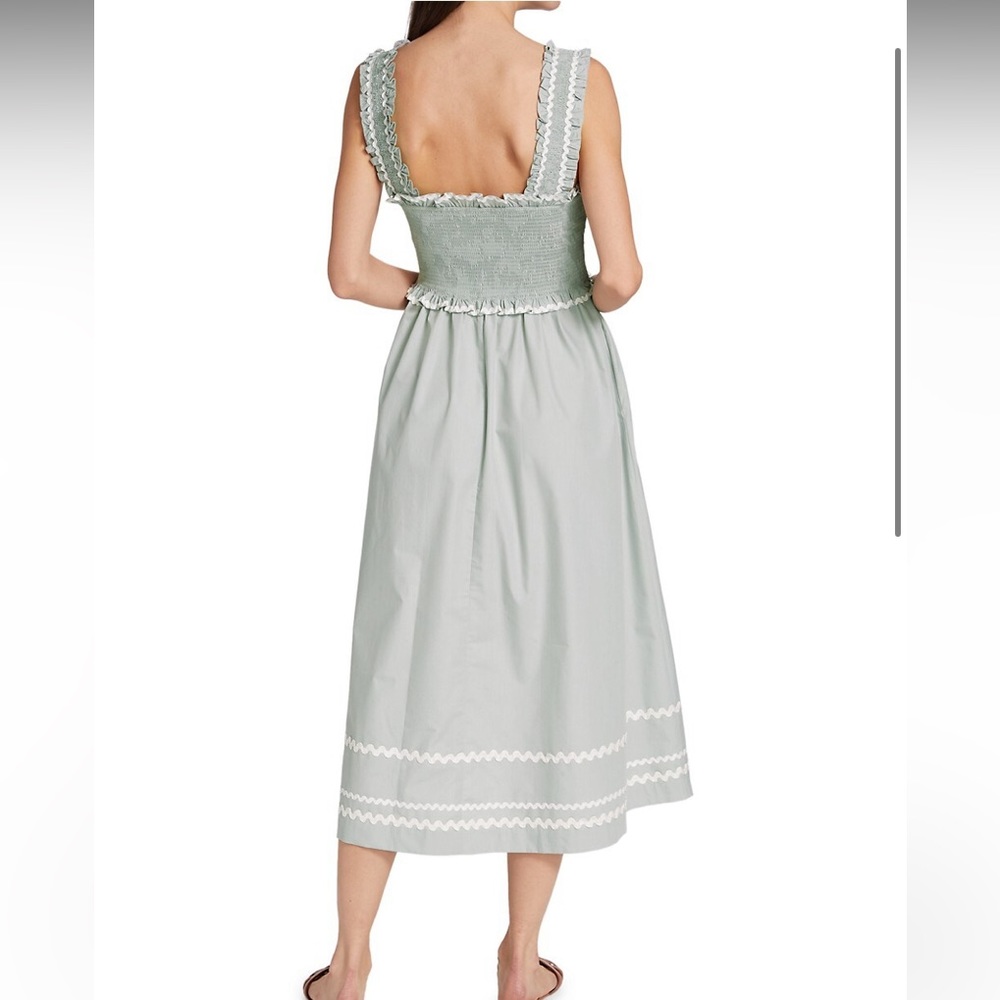 EN SAISON
Smocked Sundress